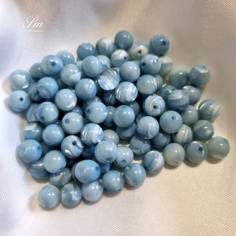 perles nacre teintées au Bleu de Lectoure